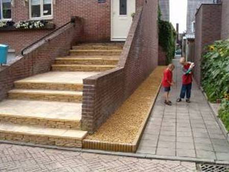 Traprenovatie in een voortuin